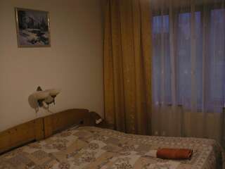 Гостевой дом Sadyba Bilya Richky Яремче Двухместный номер с 1 кроватью и общей ванной комнатой-2